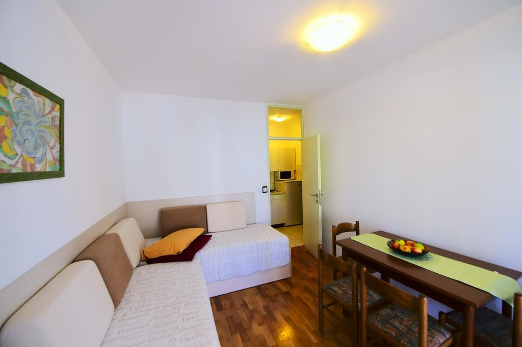 Apartments Zdjelar Poreč Eksteriør bilde