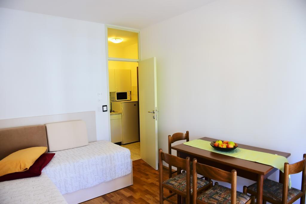 Apartments Zdjelar Poreč Eksteriør bilde