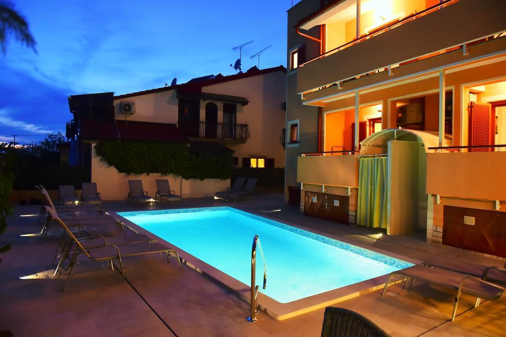Apartments Zdjelar Poreč Eksteriør bilde