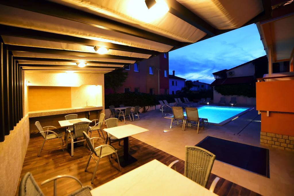 Apartments Zdjelar Poreč Eksteriør bilde