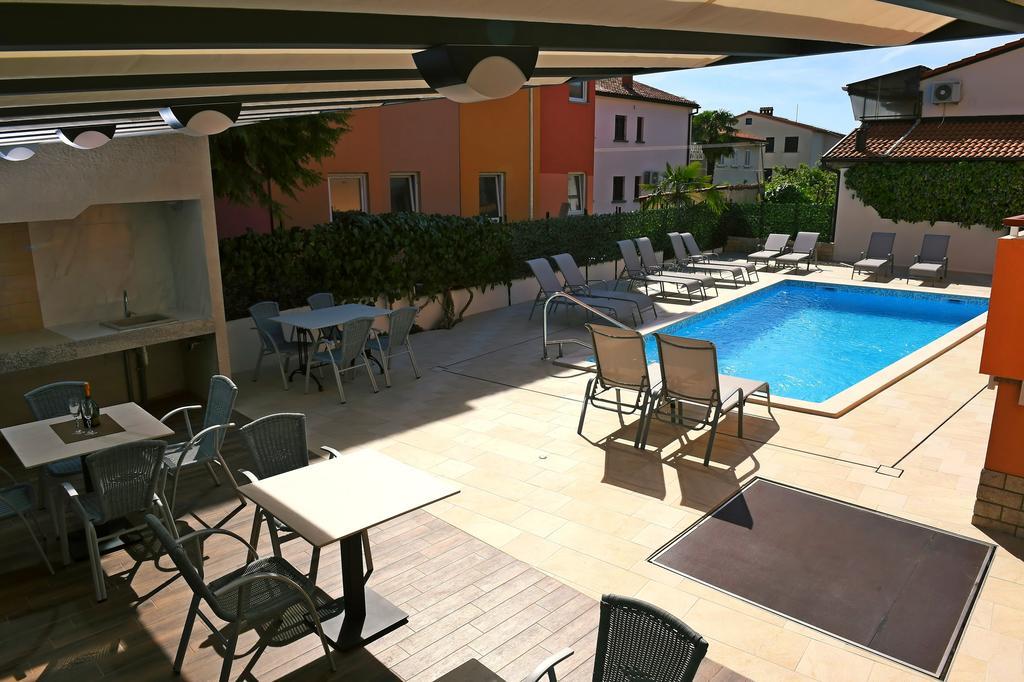 Apartments Zdjelar Poreč Eksteriør bilde